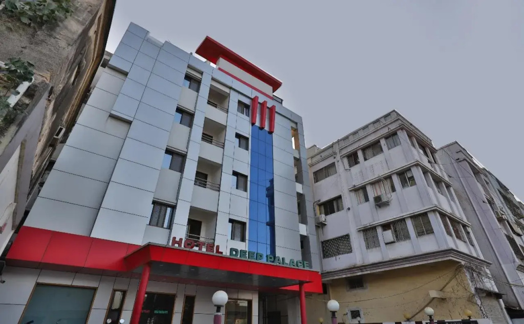 Hotel Deep Palace By OYO Rooms