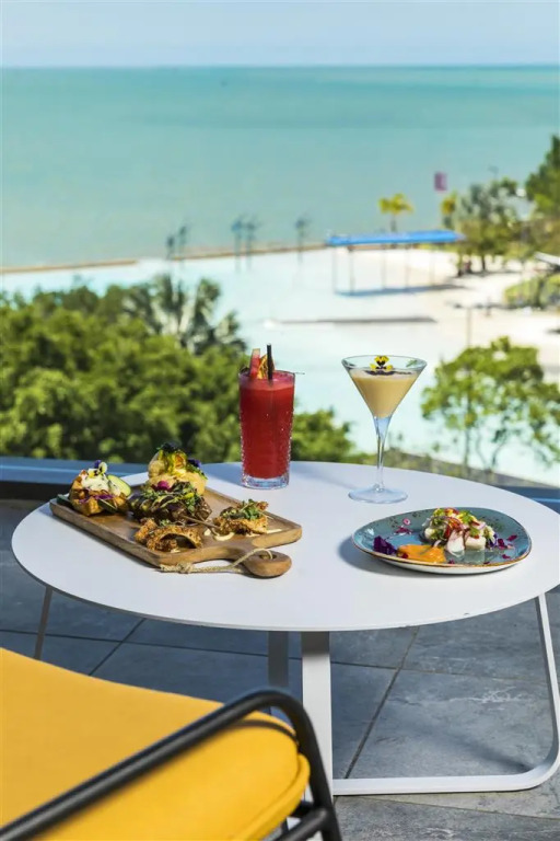 Oaks Cairns Hotel