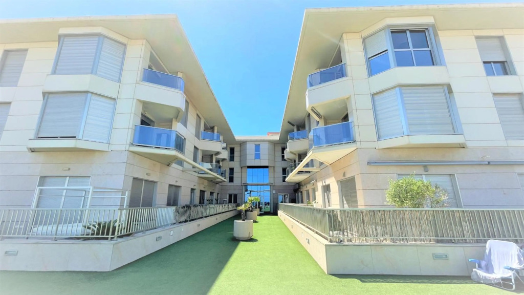 Front Sun Beach Apartment