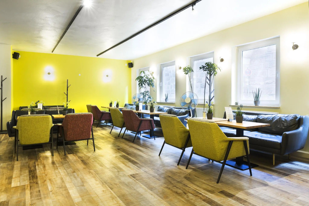 Five Reasons Hostel & Hotel