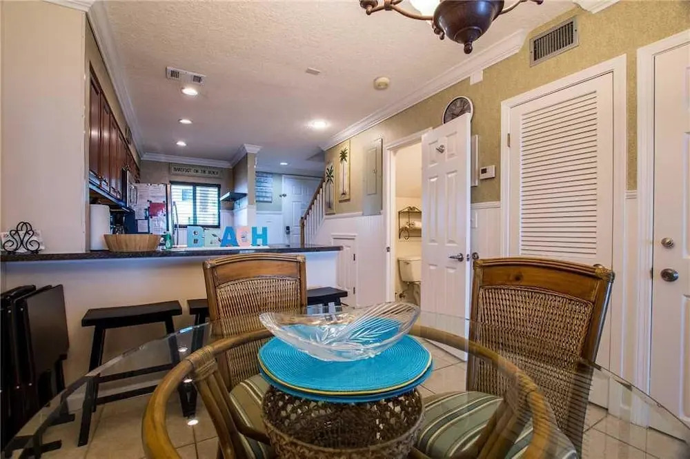 Sea Haven 216 - Two Bedroom Condo