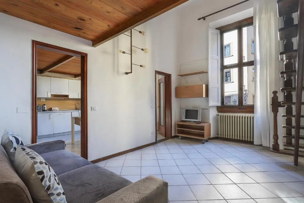 Santa Maria Novella Bright and Modern Apartment