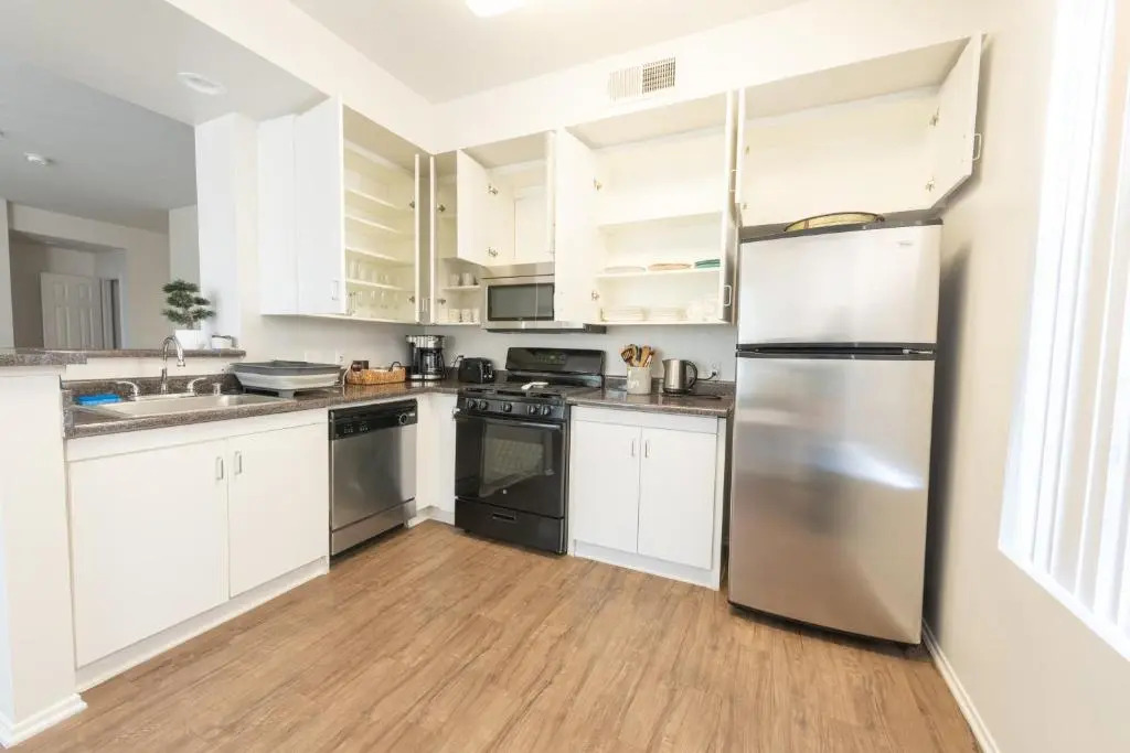 Elite 2BR Apartment at Venice Marina Del Rey