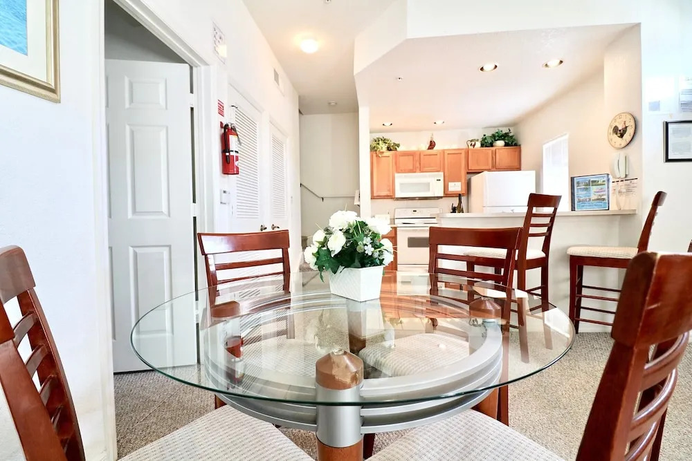 Superb Value Resort Townhome Near Shopping