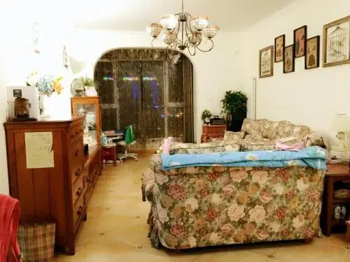 Huan Le Gu Warm House