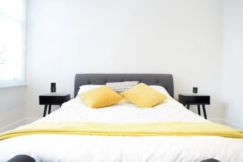 3 Bedroom Garden House in Earlsfield