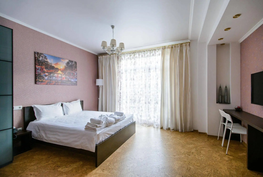 Меблированные комнаты AHOTELS design style on Oktyabrskaya