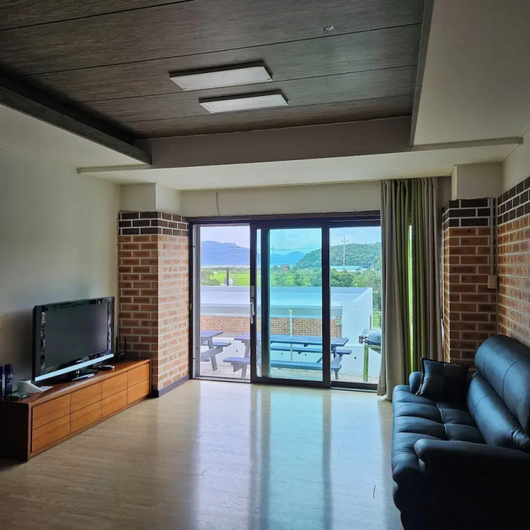 HwiMokArt Resort