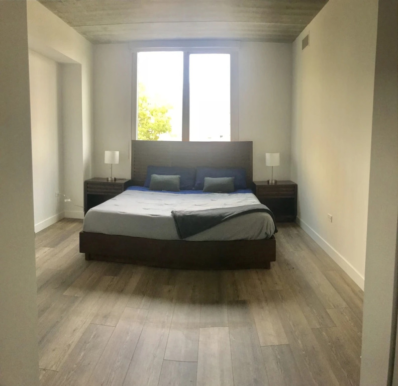 Lakeview Apartments in Chicago