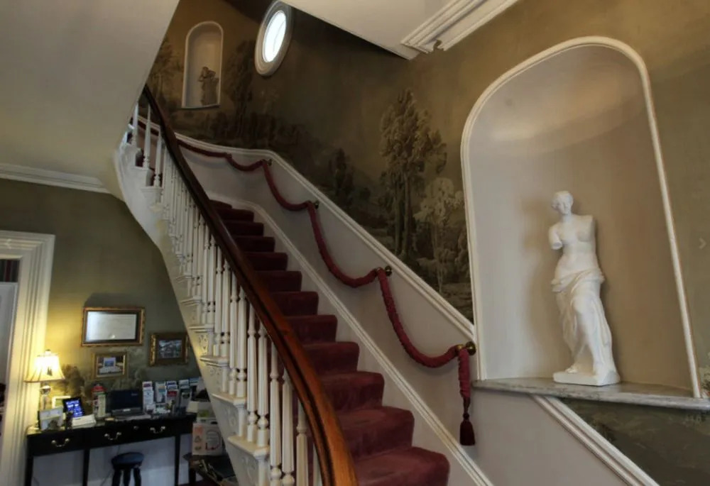 Pinehill Inn
