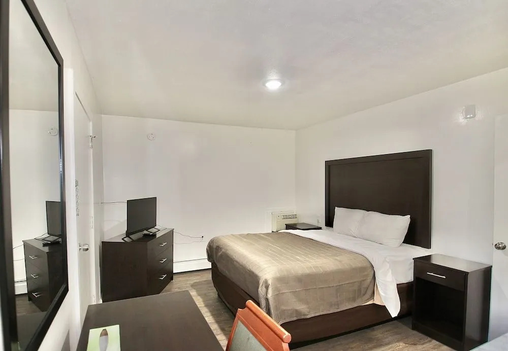 Westbrook Inn Lake George