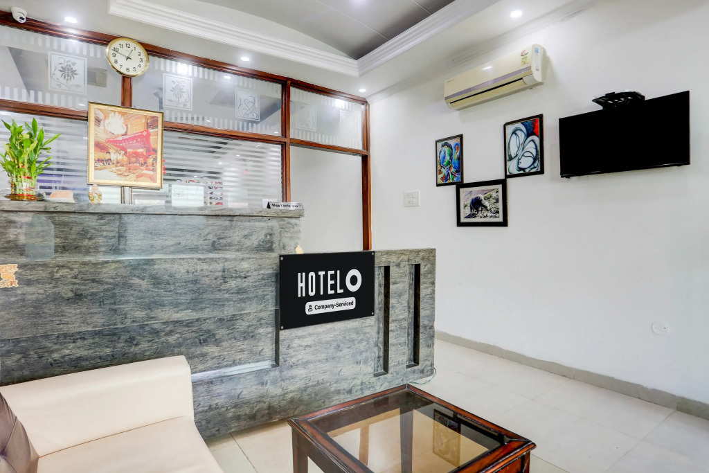 Hotel O by OYO Lohgarh Road Zirakpur Formerly JB Plaza