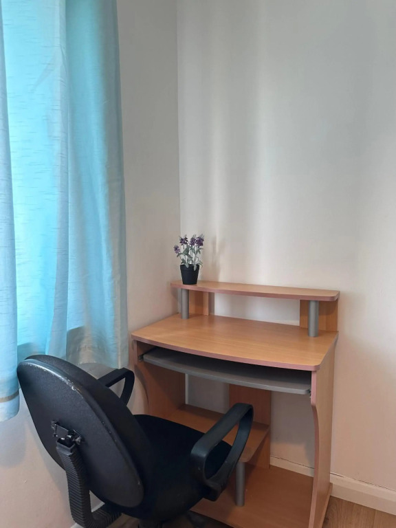 Langdale House 5 bedrooms total 9 beds contractor stay Free WIFI and Parking