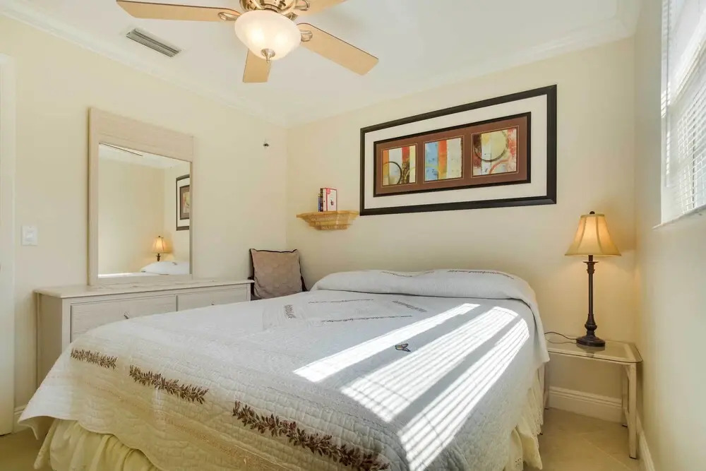 Charming Home w/ Patio Near Vanderbilt Beach