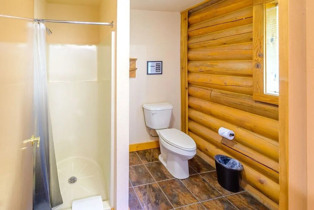 Duck Creek Village Inn
