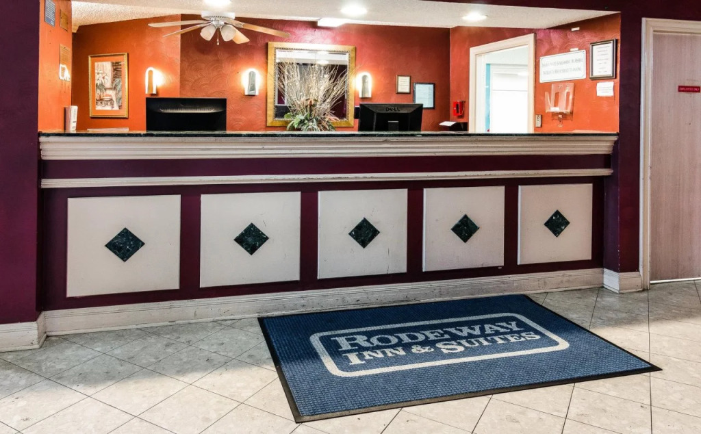 Rodeway Inn & Suites At the Casino