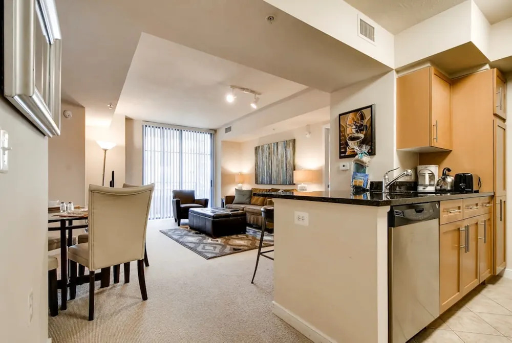 Bluebird Suites in Crystal City