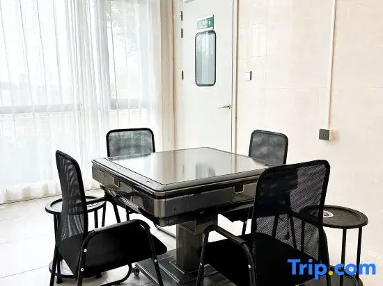 Yangzi Tianyue Hongshan Hotel