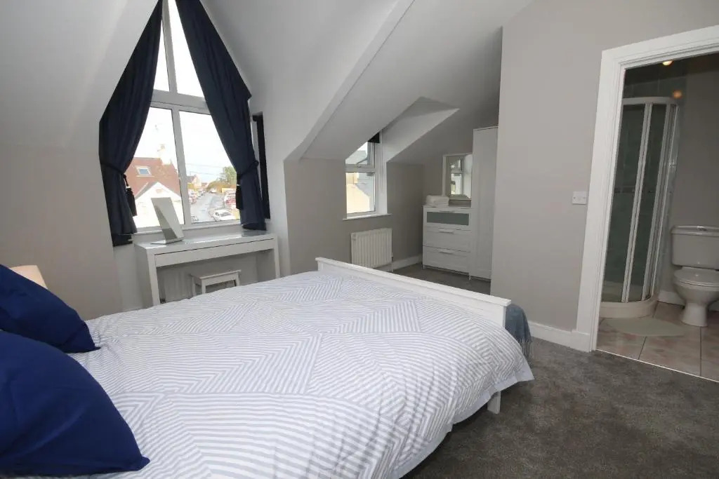 Portstewart Coastal 3 Bedroom House with Free Parking