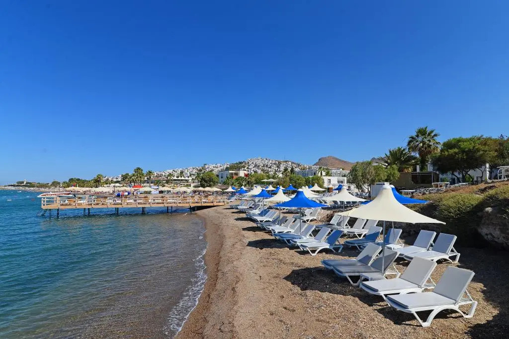 Eles Boutique Hotel & Beach