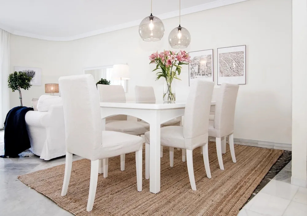 ELD3- Spacious 3 bedroom apt close to Puerto Banus