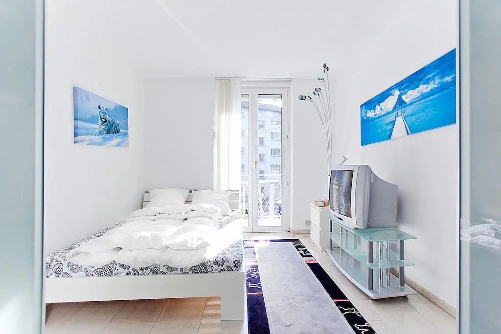 Junior Suite Apartment by Livingdowntown
