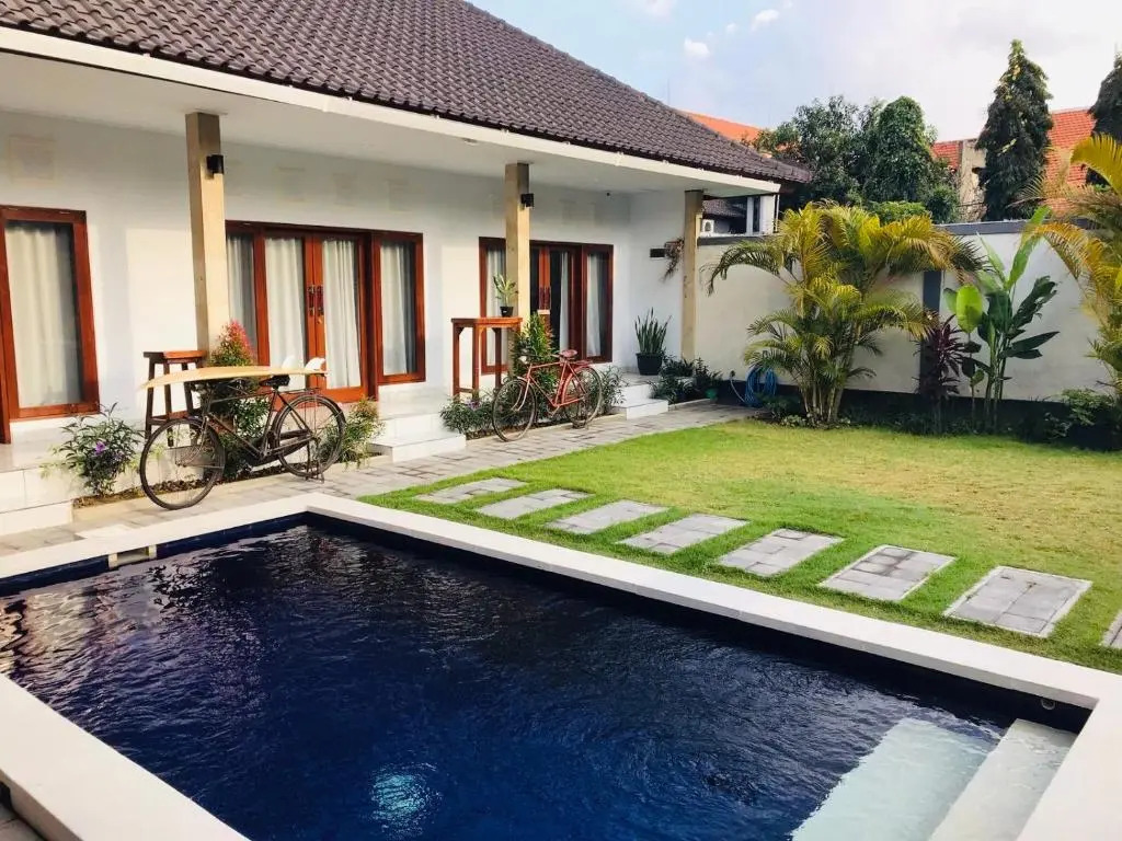 Villa Pintu Biru