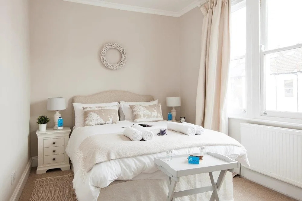 The Stephendale Road Townhouse - SL