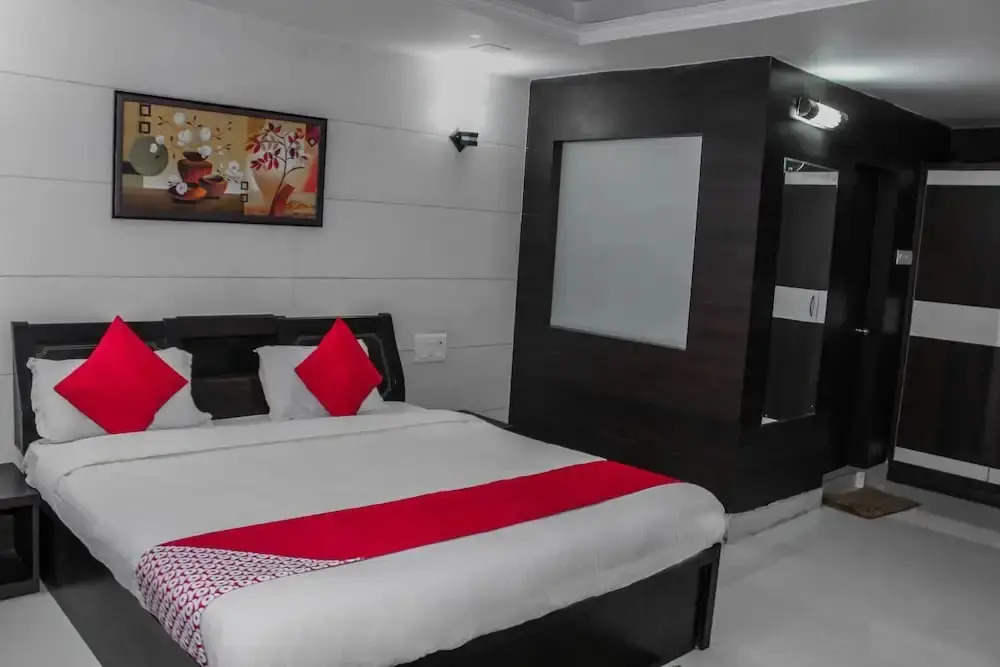 Royal AR Residency By OYO Rooms