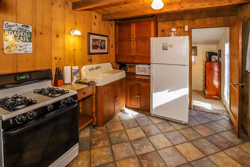 Cozy Vintage Cabin
