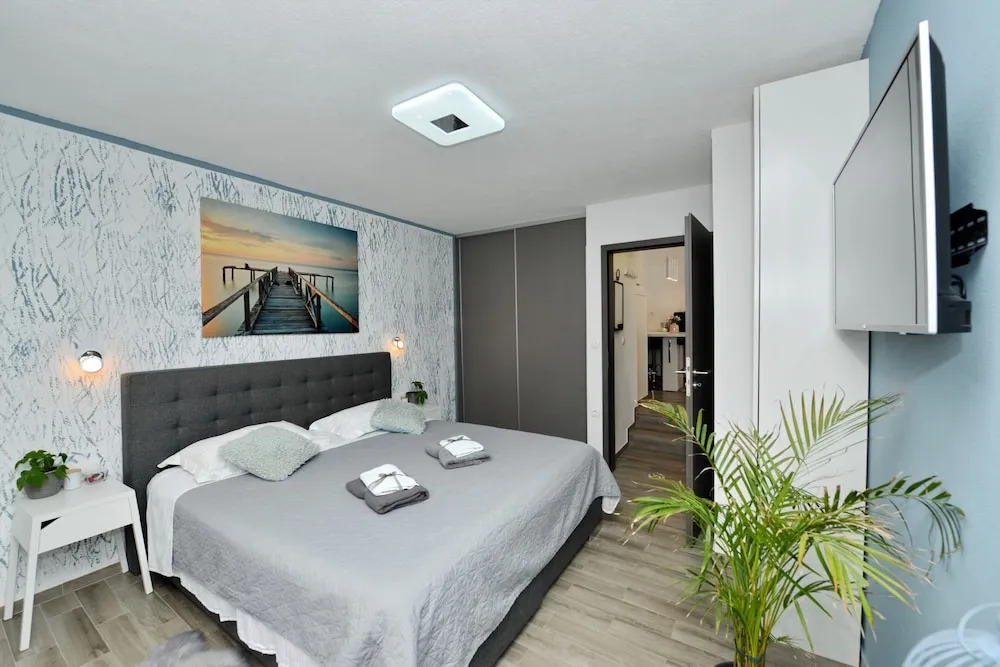 Villa PopandRock Sleeps 5 with Parking
