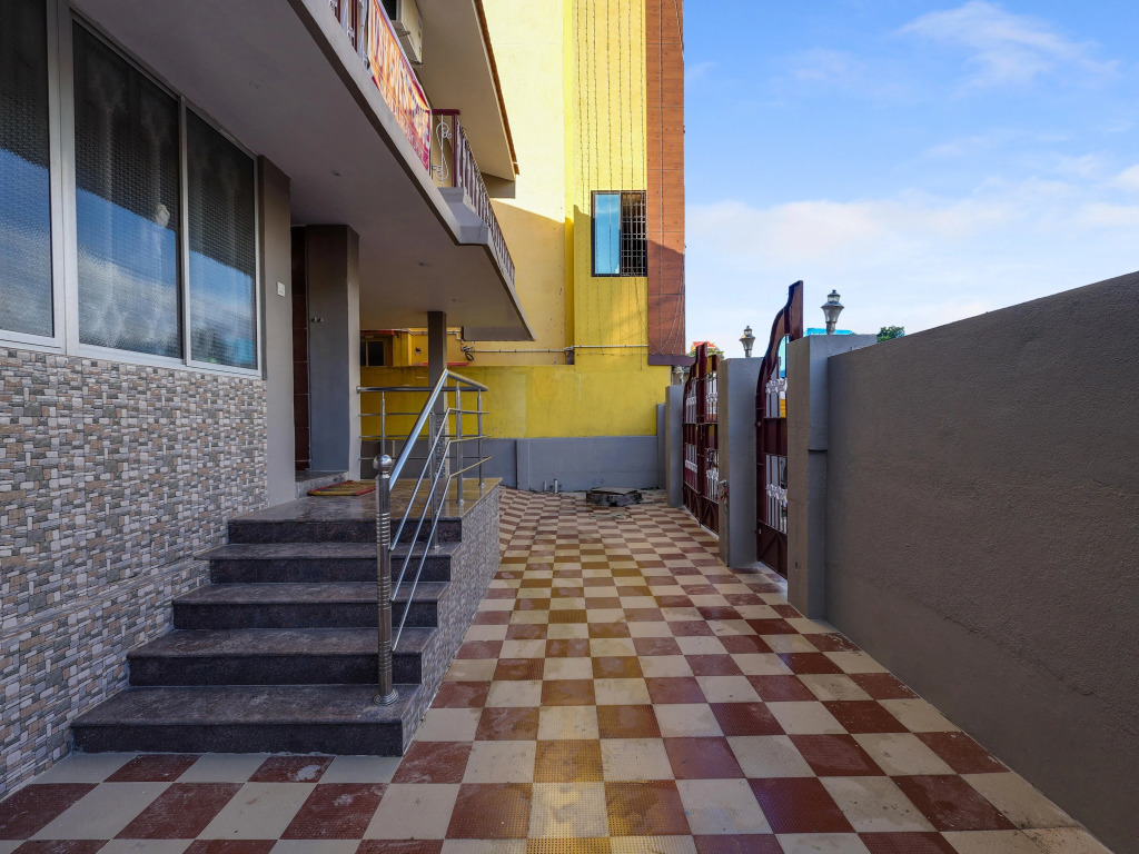 Hotel O Vsv Guest House Maduravoyal