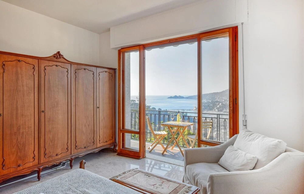 Gorgeous Home In Rapallo With House Sea View