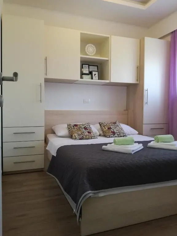 Apartments Lipić
