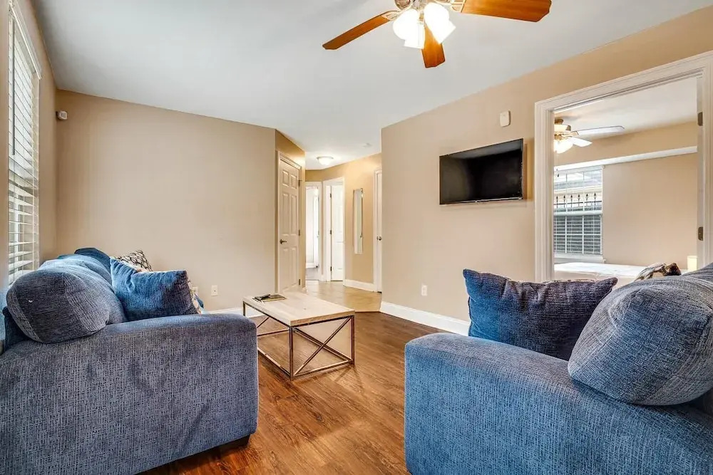Lasalle - 1A · Faubourg Delassize Gated Apartment!