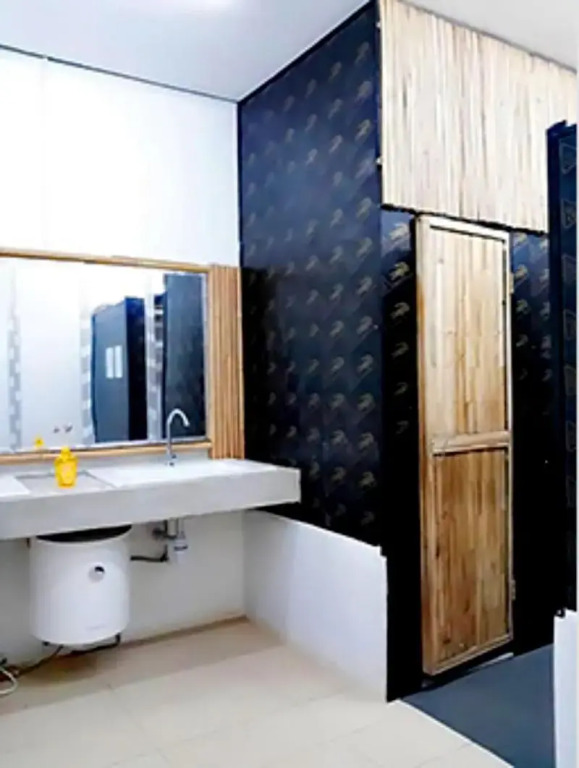 Big Paul Hostel