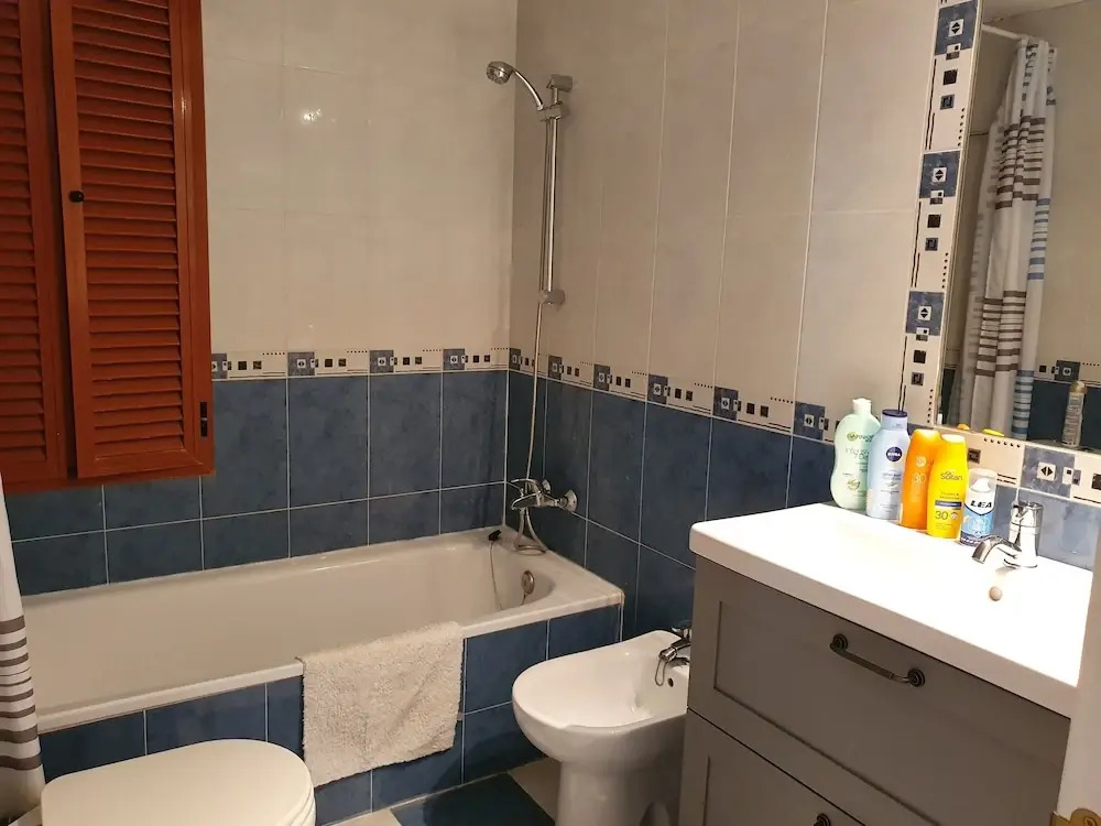 3 Bed Penthouse - Sleeps 8 - Pool - Sea View