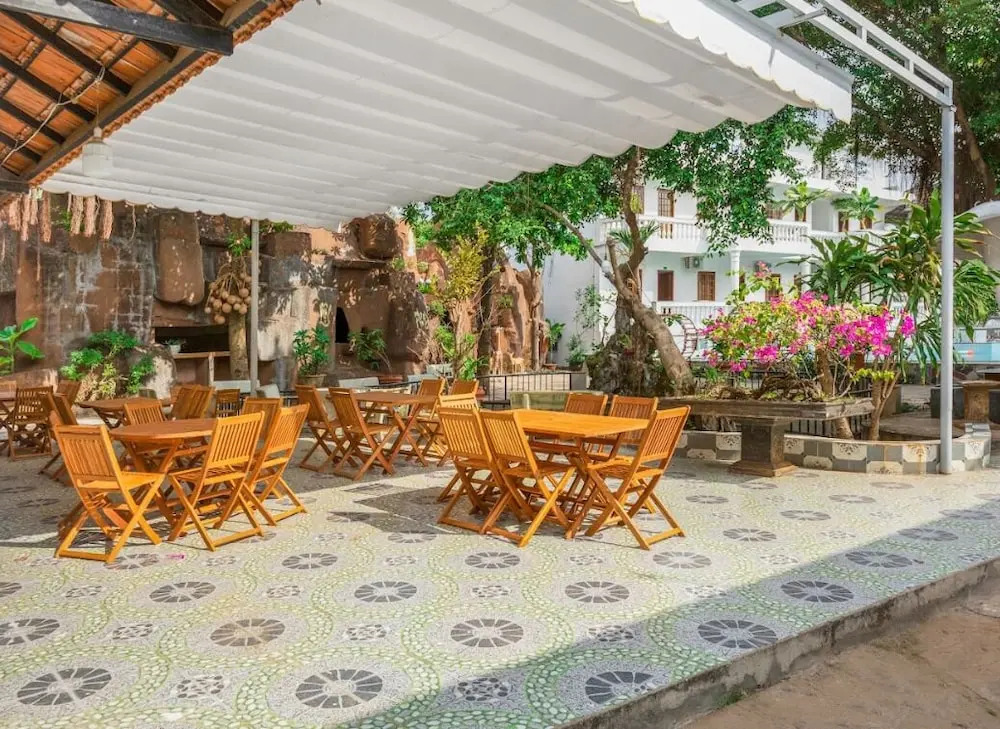 Caroline Resort