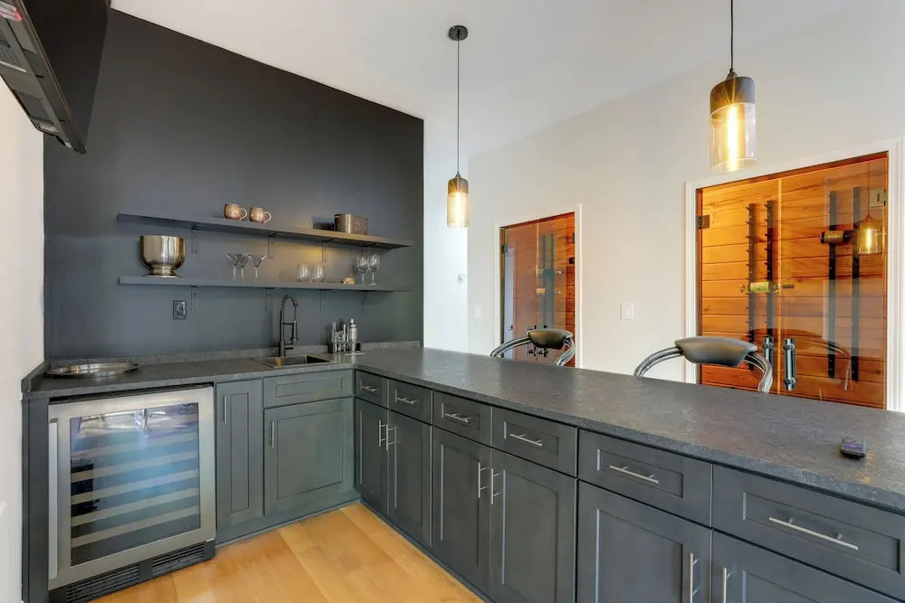 Mid-century Modern Luxe Retreat w/ Hot Tub & Decks