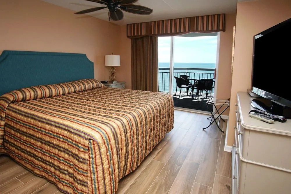 Crescent Shores 1809 (South Tower) by RedAwning
