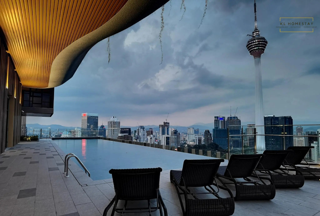 Ceylonz Suites KLCC Rooftop Infinity Pool & View