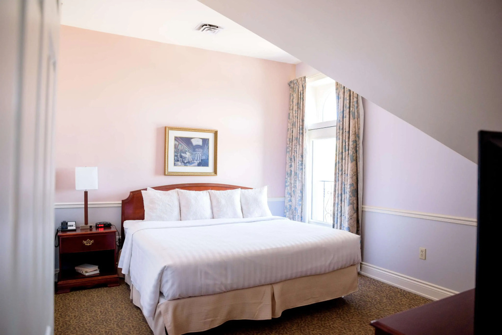 The Arlington Hotel - BW Signature Collection