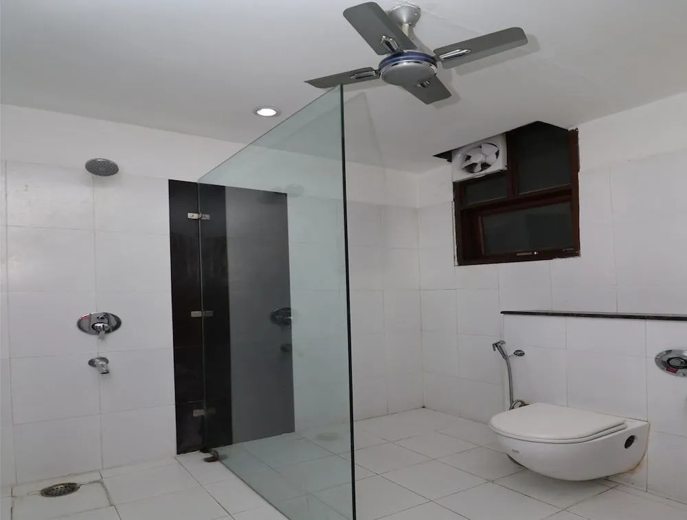 OYO 12780 New Hotel Rajwada