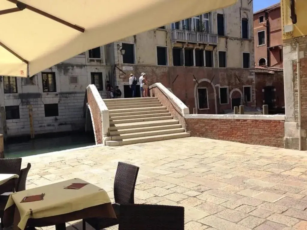 New View Canal Lovers Apartment