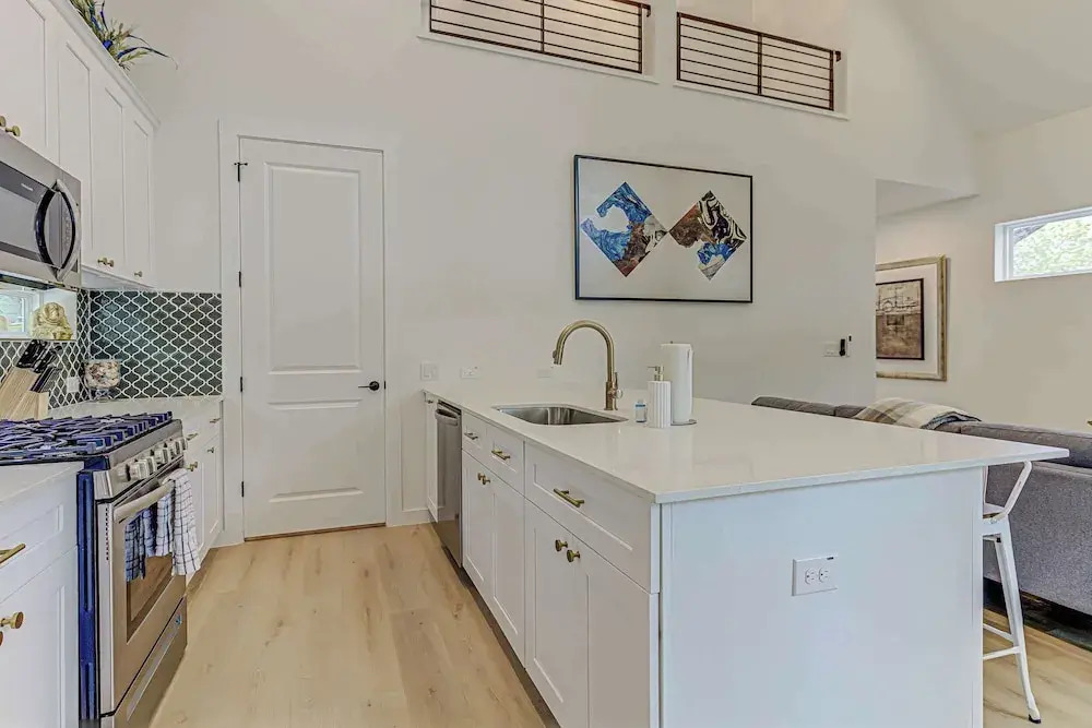 Pet Friendly Quiet Neighborhood Near S. Lamar