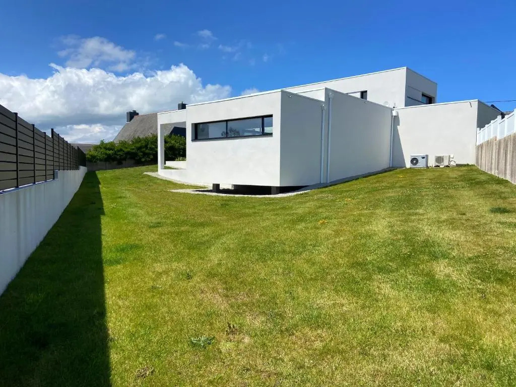 Villa Pool and Beach Bretagne