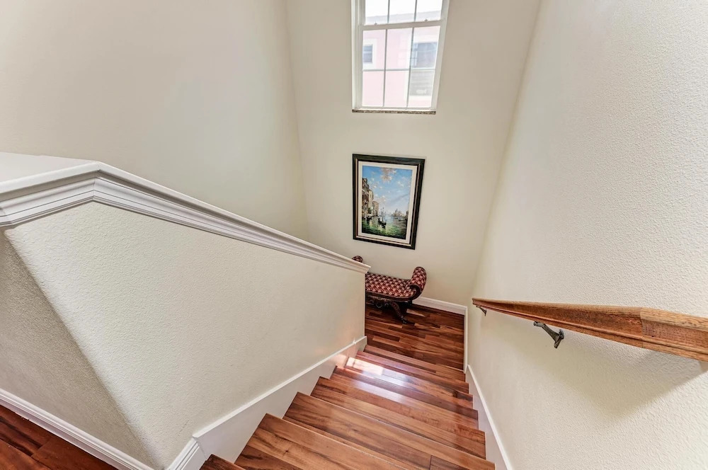 Beautiful Northshore Beauty- 5 Bed-4ba Private Pool Great Location