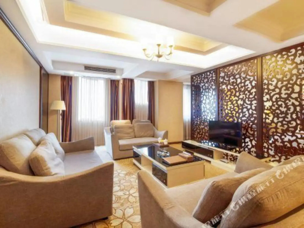 Pixian Milan Fashion Hotel