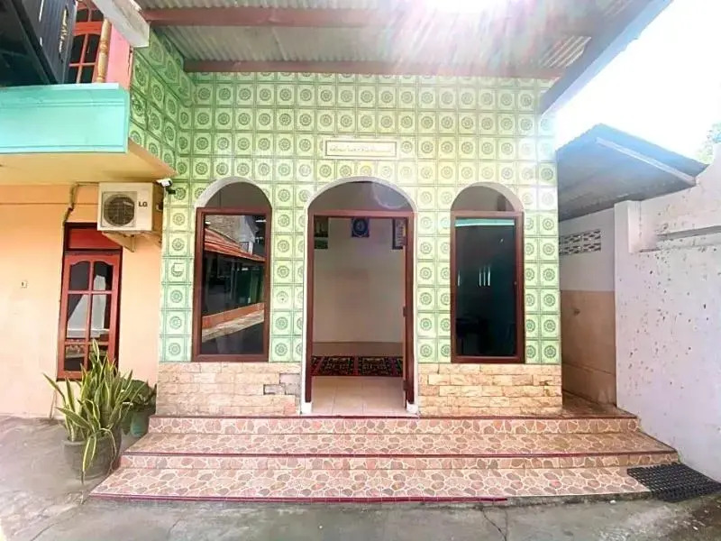 Hotel Gerung 1 near Alun Alun Nganjuk Mitra RedDoorz
