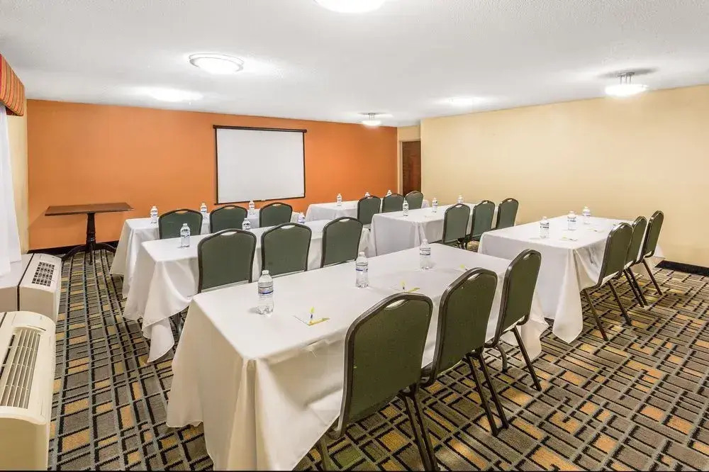 Holiday Inn Express South Boston